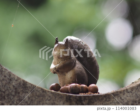 リスの像 114001083