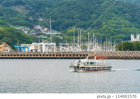 香川県三豊市仁尾町にある無人島の蔦島 114001570