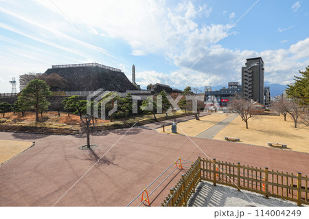 山梨県 甲府市 舞鶴城公園 広場 稲荷櫓からの眺め 山梨県 甲府市 舞鶴城公園 広場 稲荷櫓からの眺め 114004249