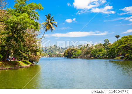 Kandy Lake, Sri Lanka Kandy Lake, Sri Lanka 114004775