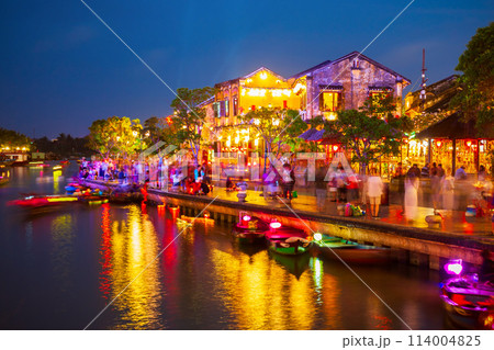 Hoi An ancient town riverfront 114004825