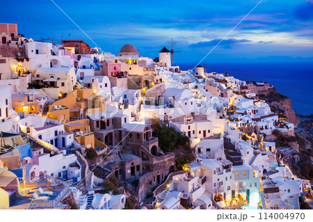 Oia town in Santorini 114004970