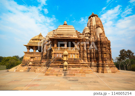Khajuraho erotic hindu temple, India 114005254