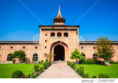 Jamia Masjid mosque in Srinagar, India Jamia Masjid mosque in Srinagar, India 114005307