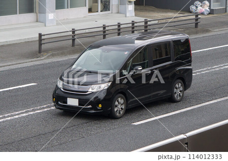 ワンボックスカー ミニバン 　道路走行 114012333