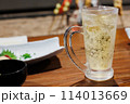 居酒屋で飲むハイボール 114013669