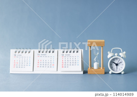 時計・砂時計・カレンダー 時のイメージ 時計・砂時計・カレンダー 時のイメージ 114014989