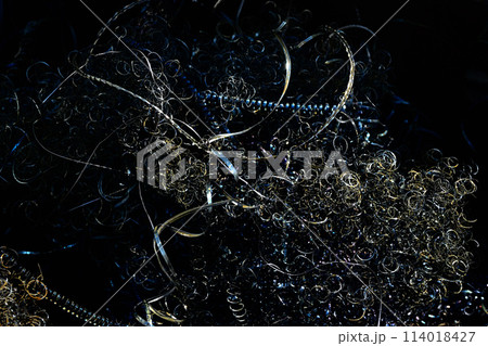 旋盤加工で生じた金属の切り屑 114018427