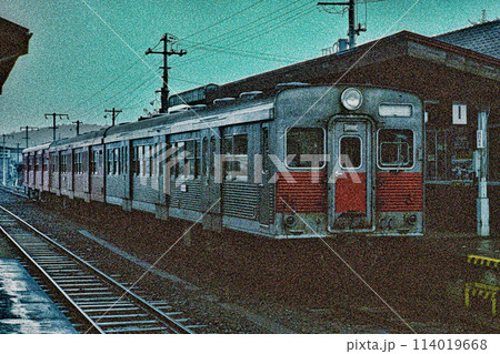 八高線のディーゼル 114019668