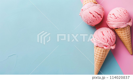 夏に食べる冷たくておいしいアイスクリーム 114020837