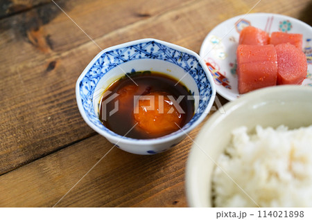 ご飯とみそ汁ほか、ご飯に合うおかず ご飯とみそ汁ほか、ご飯に合うおかず 114021898