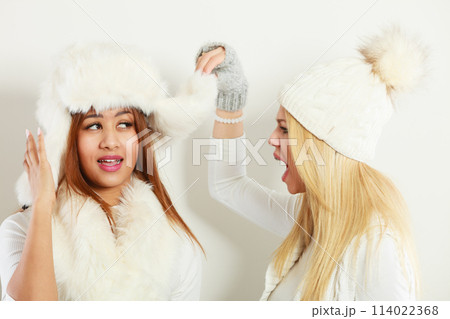 Gossip rumour woman telling secrets to your girlfriend Gossip rumour woman telling secrets to your girlfriend 114022368