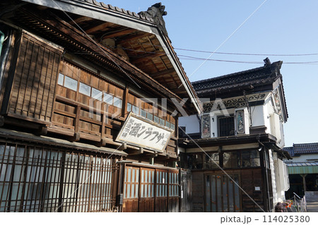東洋のフレスコ画 鏝絵で飾られた米蔵(新潟県長岡市) 東洋のフレスコ画 鏝絵で飾られた米蔵(新潟県長岡市) 114025380