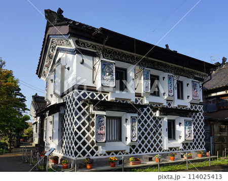 東洋のフレスコ画 鏝絵で飾られた米蔵(新潟県長岡市) 東洋のフレスコ画 鏝絵で飾られた米蔵(新潟県長岡市) 114025413