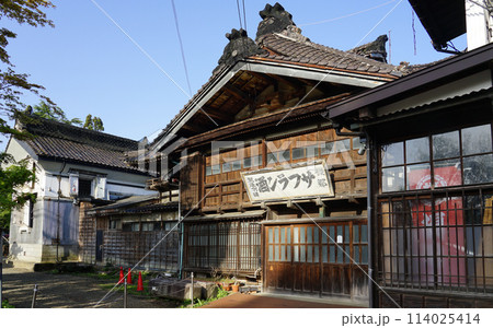 東洋のフレスコ画 鏝絵で飾られた米蔵(新潟県長岡市) 東洋のフレスコ画 鏝絵で飾られた米蔵(新潟県長岡市) 114025414