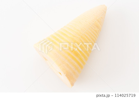 白バックのタケノコ水煮 114025719