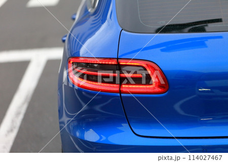 車のテールランプ 車のテールランプ 114027467