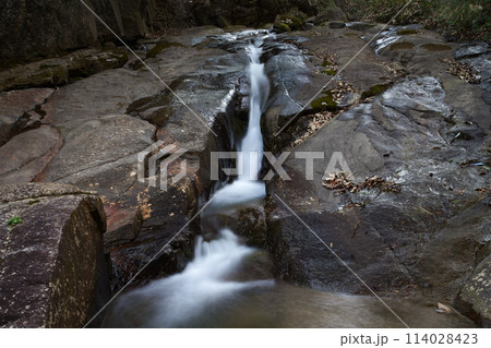 石樋の滝　愛知瀬戸市 114028423