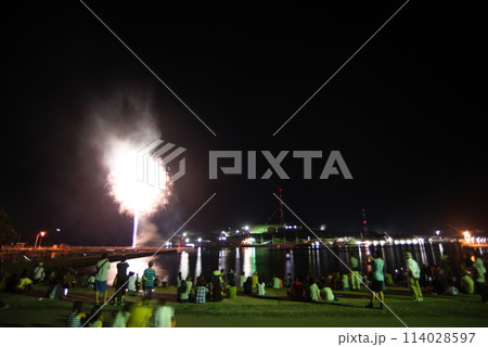 大分市(佐賀関町) 佐賀関納涼花火大会 大分市(佐賀関町) 佐賀関納涼花火大会 114028597