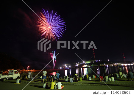 大分市（佐賀関町）　佐賀関納涼花火大会 114028602
