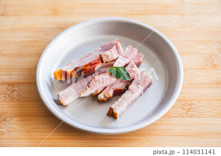 カットしたベーコン 114031141