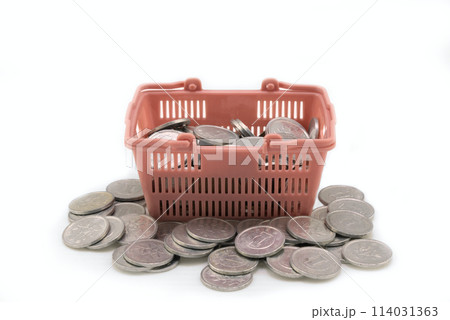 a mini japanese shopping basket filled with yen 114031363
