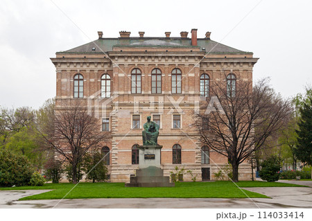 The Croatian Academy of Sciences and Arts in Zagreb 114033414
