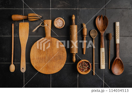 kitchen utensils or cooking tools kitchen utensils or cooking tools 114034513