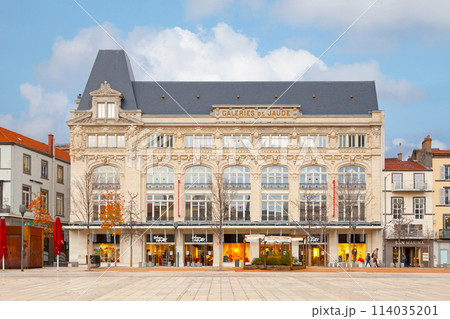 The Galeries de Jaude in Clermont-Ferrand The Galeries de Jaude in Clermont-Ferrand 114035201