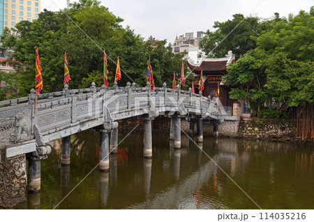 Stone bridge leading to the Thuy Trung Temple in Hanoi Stone bridge leading to the Thuy Trung Temple in Hanoi 114035216