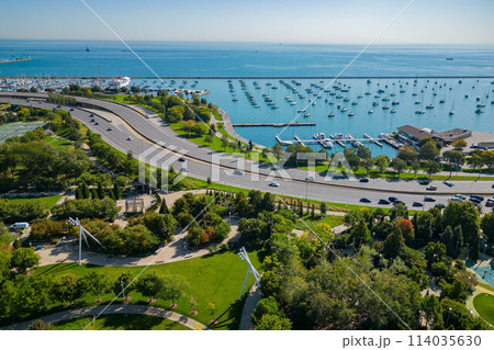 Sunny aerial view of the downtown cityscape 114035630