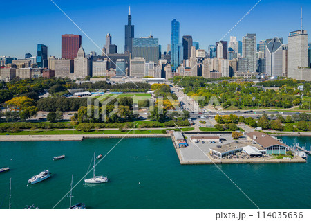 Sunny aerial view of the downtown cityscape 114035636