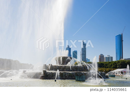 Sunny view of the Clarence F. Buckingham Memorial Fountain 114035661