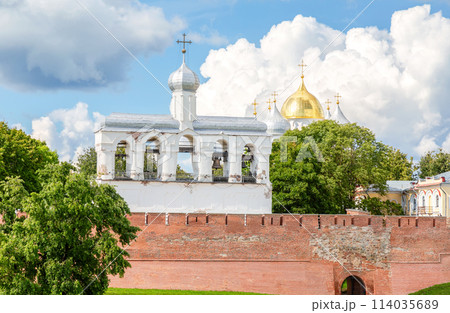 Novgorod Kremlin with St. Sophia Cathedral and bell tower in summer 114035689