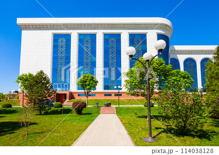 Alisher Navoi National Library, Tashkent 114038128