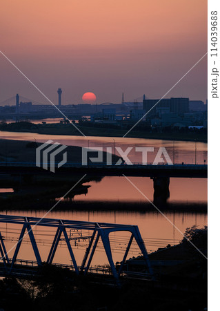 朝陽と多摩川 朝陽と多摩川 114039688