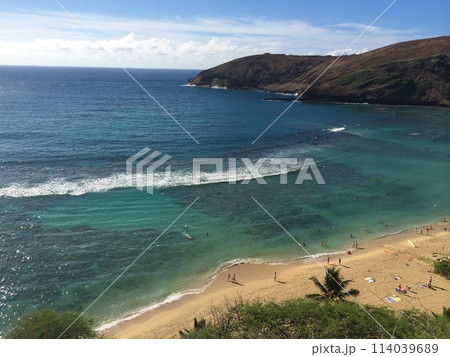 ハワイの青い癒しの海 ハワイの青い癒しの海 114039689