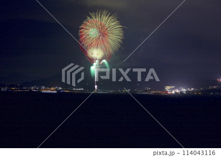 淡路市夏まつり花火大会（須磨浦公園より明石海峡越しに見る） 114043116