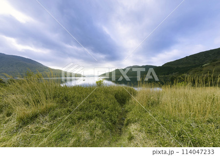 箱根・湖尻から望む芦ノ湖 / Lake Ashi, Hakone, Japan 114047233
