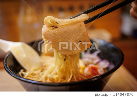 トマトベースのラーメン トマトベースのラーメン 114047870