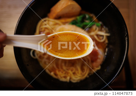 トマトベースのラーメン トマトベースのラーメン 114047873