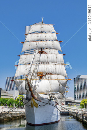 横浜みなとみらい地区　日本丸メモリアルパーク　帆船「日本丸」　総帆展帆　国の重要文化財 114049614