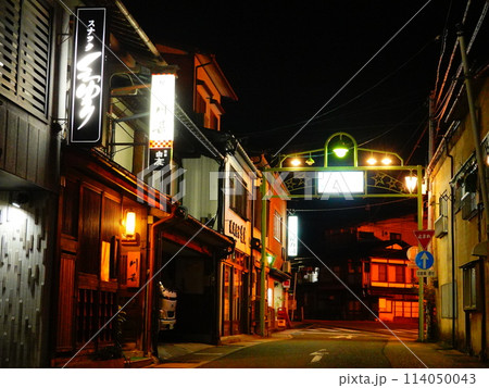 岐阜県飛騨市　神岡町の夜の風景 114050043