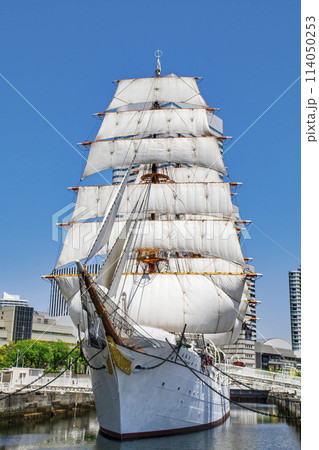 横浜みなとみらい地区 日本丸メモリアルパーク 帆船「日本丸」 総帆展帆 国の重要文化財 横浜みなとみらい地区 日本丸メモリアルパーク 帆船「日本丸」 総帆展帆 国の重要文化財 114050253