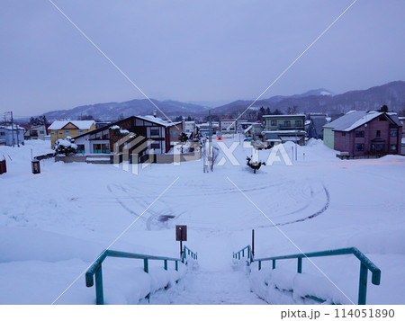 北海道赤平市 JR根室本線茂尻駅前の風景 北海道赤平市 JR根室本線茂尻駅前の風景 114051890