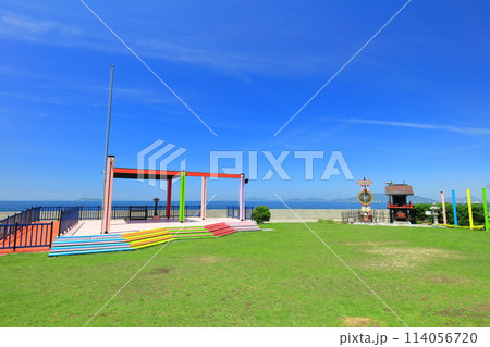 【香川県】快晴の道の駅とよはま（黄金持ちの聖地　展望広場） 114056720