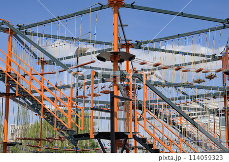 Constructions for climbing in a children's park 114059323