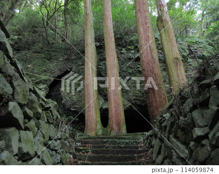 周防大島の奇岩・岩屋 114059874