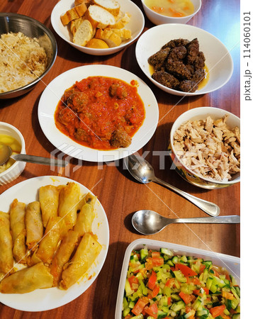 eygyptian food table 114060101