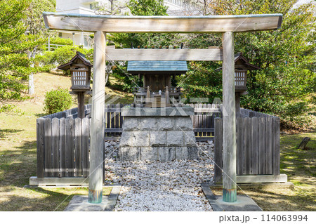 大阪府高槻市阿武野の阿武山神社（高槻赤十字病院の鎮守社）　鳥居 114063994